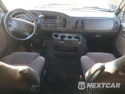 Zdjęcie 8 z 13 samochodu: 2001 DODGE RAM WAGON B3500 VIN:2B5WB35Z41K530851 - miniatura