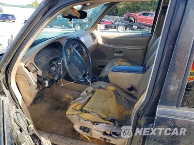 Zdjęcie 7 z 13 samochodu: 1999 MERCURY MOUNTAINEER VIN:4M2ZU52P7XUJ39851 - miniatura