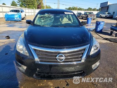Piąte zdjęcie samochodu w środku: 2015 NISSAN ALTIMA 2.5 S VIN:1N4AL3AP6FC181630 - miniatura