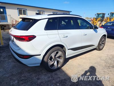 Trzecie zdjęcie samochodu z tyłu: 2025 AUDI Q6 E-TRON PREMIUM PLUS VIN:WA124BGF8SA092534 - miniatura