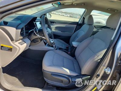 Zdjęcie 7 z 12 samochodu: 2019 HYUNDAI ELANTRA SEL VIN:5NPD84LF7KH403819 - miniatura