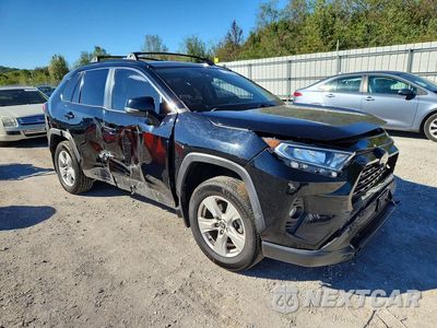 Czwarte zdjęcie samochodu z boku: 2021 TOYOTA RAV4 XLE VIN:2T3P1RFV9MC220680 - miniatura