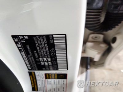 Zdjęcie 12 z 12 samochodu: 2017 MERCEDES-BENZ C 300 4MATIC VIN:55SWF4KB1HU205336 - miniatura