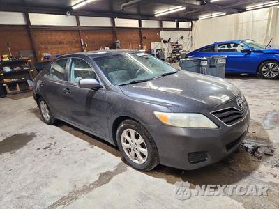 Czwarte zdjęcie samochodu z boku: 2010 TOYOTA CAMRY LE VIN:4T4BF3EK1AR007280 - miniatura