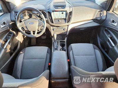 Zdjęcie 8 z 13 samochodu: 2017 FORD ESCAPE SE VIN:1FMCU9GD8HUE66788 - miniatura