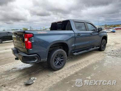 Trzecie zdjęcie samochodu z tyłu: 2020 CHEVROLET SILVERADO K1500 LT TRAIL BOSS VIN:3GCPYFEDXLG126212 - miniatura