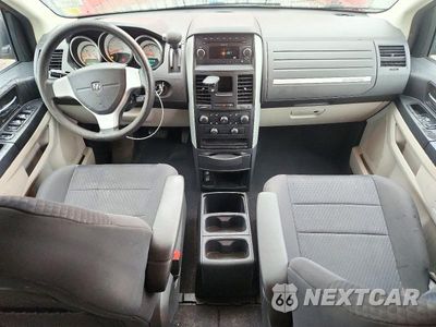 Zdjęcie 8 z 14 samochodu: 2010 DODGE GRAND CARAVAN SE VIN:2D4RN4DE3AR231636 - miniatura