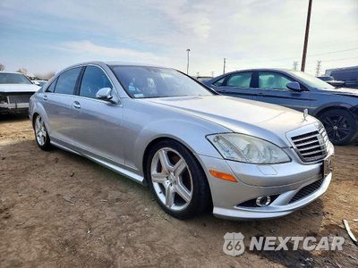 Czwarte zdjęcie samochodu z boku: 2008 MERCEDES-BENZ S 550 4MATIC VIN:WDDNG86X48A207507 - miniatura