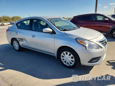 Czwarte zdjęcie samochodu z boku: 2017 NISSAN VERSA 1.6 SV VIN:3N1CN7AP0HK469583 - miniatura