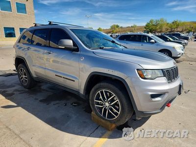 Czwarte zdjęcie samochodu z boku: 2018 JEEP GRAND CHEROKEE TRAILHAWK VIN:1C4RJFLT7JC103946 - miniatura