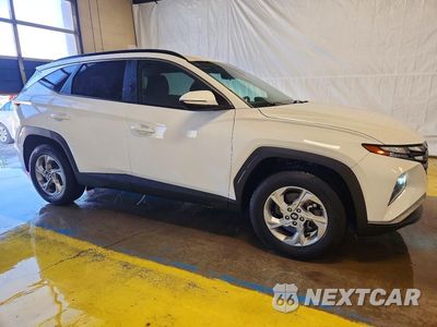 Czwarte zdjęcie samochodu z boku: 2023 HYUNDAI TUCSON SEL VIN:5NMJBCAE7PH187757 - miniatura