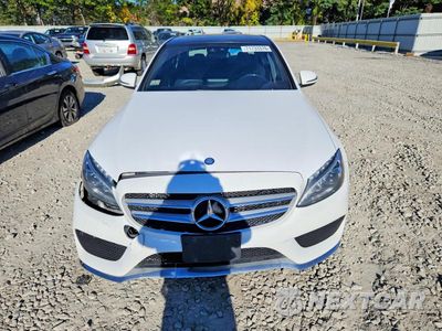 Piąte zdjęcie samochodu w środku: 2017 MERCEDES-BENZ C VIN:55SWF4KB7HU189899 - miniatura