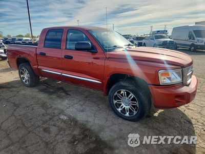 Czwarte zdjęcie samochodu z boku: 2008 DODGE DAKOTA QUAD LARAMIE VIN:1D7HW58N18S602443 - miniatura