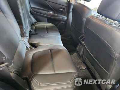 Zdjęcie 11 z 13 samochodu: 2019 MITSUBISHI OUTLANDER SE VIN:JA4AZ3A3XKZ038929 - miniatura