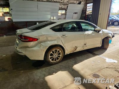 Trzecie zdjęcie samochodu z tyłu: 2020 FORD FUSION SE VIN:3FA6P0LU8LR121423 - miniatura
