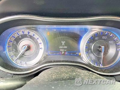 Zdjęcie 9 z 12 samochodu: 2020 CHRYSLER 300 LIMITED VIN:2C3CCAEG4LH102809 - miniatura