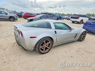 Trzecie zdjęcie samochodu z tyłu: 2011 CHEVROLET CORVETTE GRAND SPORT VIN:1G1YP2DW9B5105711 - miniatura