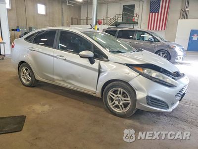 Czwarte zdjęcie samochodu z boku: 2019 FORD FIESTA SE VIN:3FADP4BJ6KM161520 - miniatura