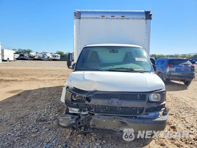 Piąte zdjęcie samochodu w środku: 2016 CHEVROLET EXPRESS BOX TRUCK VIN:1GB3GSCG8G1143915 - miniatura
