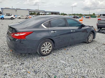 Trzecie zdjęcie samochodu z tyłu: 2016 NISSAN ALTIMA 2.5 S VIN:1N4AL3AP8GC198012 - miniatura