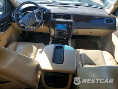 Zdjęcie 8 z 13 samochodu: 2011 GMC YUKON XL DENALI VIN:1GKS2MEFXBR315074 - miniatura