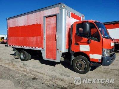 Czwarte zdjęcie samochodu z boku: 2017 HINO 195 BOX TRUCK VIN:JHHSDM2H9HK005542 - miniatura