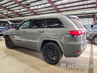 Drugie zdjęcie samochodu z przodu: 2020 JEEP GRAND CHEROKEE LAREDO VIN:1C4RJFAG8LC293474 - miniatura