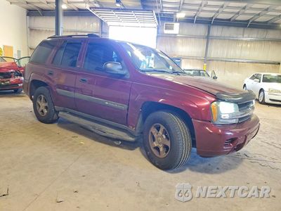 Czwarte zdjęcie samochodu z boku: 2004 CHEVROLET TRAILBLAZER LS VIN:1GNDT13S642275692 - miniatura