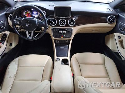 Zdjęcie 8 z 12 samochodu: 2014 MERCEDES-BENZ CLA 250 VIN:WDDSJ4EB9EN042920 - miniatura