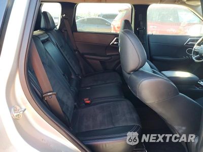 Zdjęcie 11 z 13 samochodu: 2024 MITSUBISHI OUTLANDER SE VIN:JA4J3VA89RZ067065 - miniatura