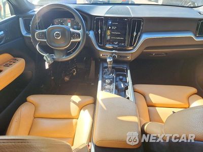 Zdjęcie 8 z 12 samochodu: 2019 VOLVO XC60 T5 MOMENTUM VIN:LYV102DK6KB177699 - miniatura