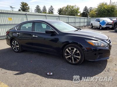 Czwarte zdjęcie samochodu z boku: 2017 NISSAN ALTIMA 2.5 SR VIN:1N4AL3AP1HC123637 - miniatura