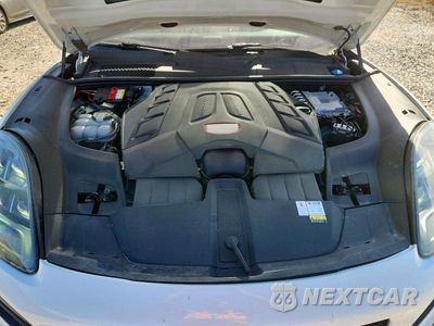 Zdjęcie 11 z 12 samochodu: 2022 PORSCHE CAYENNE GTS VIN:WP1AG2AYXNDA38527 - miniatura