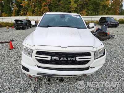 Piąte zdjęcie samochodu w środku: 2023 RAM 1500 BIG HORN/LONE STAR VIN:1C6SRFFT4PN651946 - miniatura
