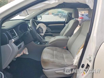 Zdjęcie 7 z 14 samochodu: 2016 TOYOTA HIGHLANDER LE VIN:5TDZKRFH8GS170147 - miniatura