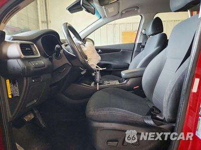 Zdjęcie 7 z 13 samochodu: 2018 KIA SORENTO LX VIN:5XYPG4A35JG387117 - miniatura