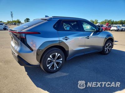 Trzecie zdjęcie samochodu z tyłu: 2024 TOYOTA BZ4X XLE VIN:JTMABACA0RA080948 - miniatura