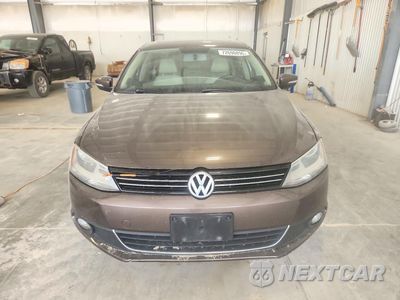 Piąte zdjęcie samochodu w środku: 2014 VOLKSWAGEN JETTA TDI VIN:3VW3L7AJ1EM385218 - miniatura