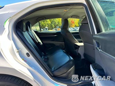 Zdjęcie 9 z 10 samochodu: 2018 TOYOTA CAMRY LE VIN:4T1B31HK7JU001745 - miniatura