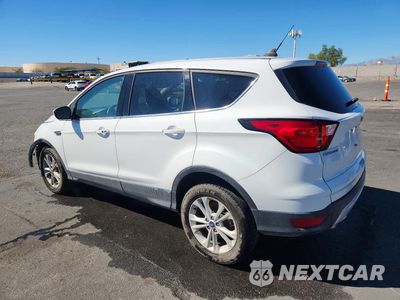 Drugie zdjęcie samochodu z przodu: 2019 FORD ESCAPE SE VIN:1FMCU9GD5KUC34463 - miniatura