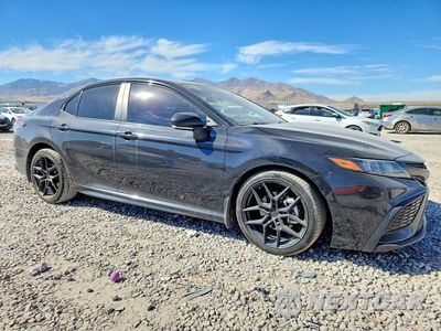 Czwarte zdjęcie samochodu z boku: 2023 TOYOTA CAMRY SE NIGHTSHADE VIN:4T1G11BKXPU098811 - miniatura