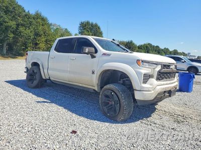 Czwarte zdjęcie samochodu z boku: 2023 CHEVROLET SILVERADO K1500 RST VIN:1GCUDEED3PZ299519 - miniatura