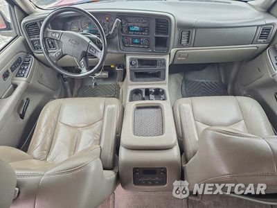 Zdjęcie 8 z 13 samochodu: 2004 CHEVROLET SUBURBAN K1500 VIN:1GNFK16Z04R110975 - miniatura