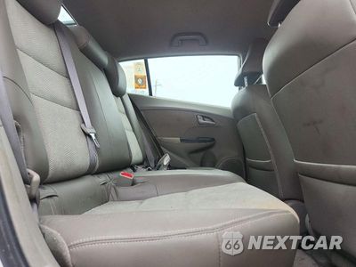 Zdjęcie 10 z 12 samochodu: 2012 HONDA INSIGHT EX VIN:JHMZE2H76CS002459 - miniatura