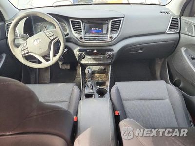 Zdjęcie 8 z 13 samochodu: 2018 HYUNDAI TUCSON SE VIN:KM8J23A42JU755187 - miniatura