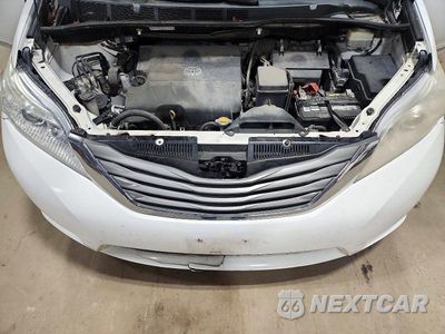 Zdjęcie 12 z 14 samochodu: 2013 TOYOTA SIENNA XLE 8-PASSENGER VIN:5TDYK3DCXDS387484 - miniatura