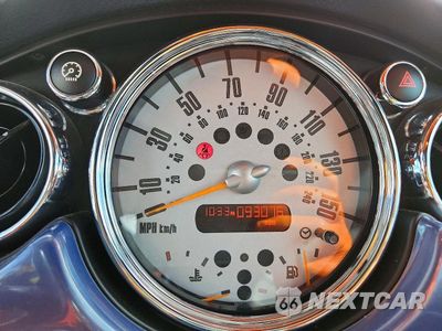 Zdjęcie 9 z 12 samochodu: 2006 MINI COOPER S VIN:WMWRH33566TF86977 - miniatura