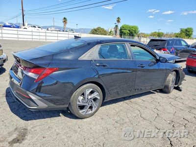 Trzecie zdjęcie samochodu z tyłu: 2025 HYUNDAI ELANTRA SEL SPORT VIN:KMHLM4DG9SU044148 - miniatura