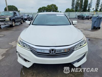 Piąte zdjęcie samochodu w środku: 2017 HONDA ACCORD SPORT VIN:1HGCR2F5XHA172402 - miniatura
