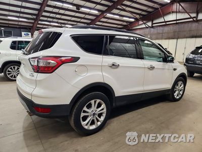 Trzecie zdjęcie samochodu z tyłu: 2017 FORD ESCAPE SE VIN:1FMCU9GD1HUB32067 - miniatura